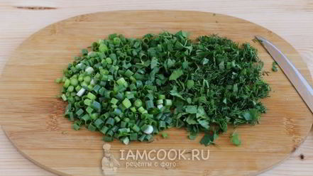 Рецепт окрошки с колбасой на сыворотке