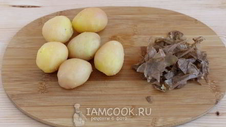 Рецепт окрошки с колбасой на сыворотке