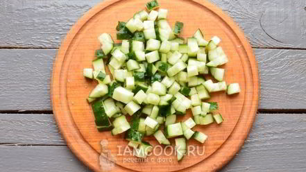 Рецепт окрошки с колбасой на уксусе