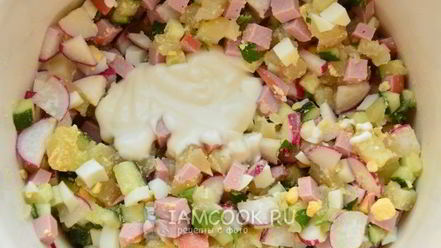 Рецепт окрошки с колбасой на уксусе