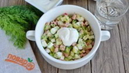 Рецепт окрошки с колбасой