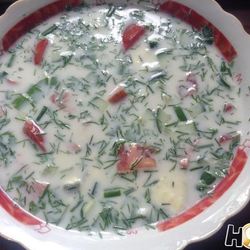 Рецепт Окрошки с куриной грудкой и помидорами