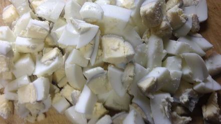 Рецепт окрошки с куриной грудкой и помидорами