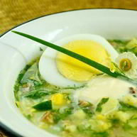 Рецепт Окрошки с куриным филе и бульоном