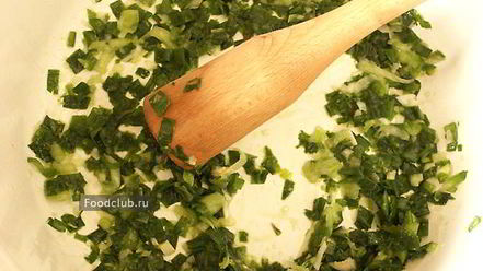 Рецепт окрошки в ледяной вазе