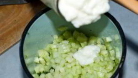 Рецепт вкусной окрошки на кефире