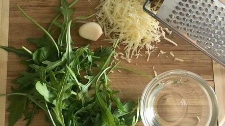 Рецепт минестроне с рисом и песто из руколы