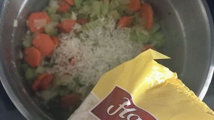 Рецепт минестроне с рисом и песто из руколы