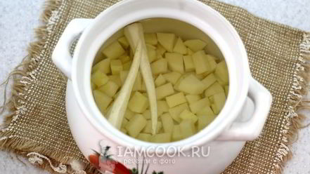 Рецепт овощного супа с консервированным зеленым горошком