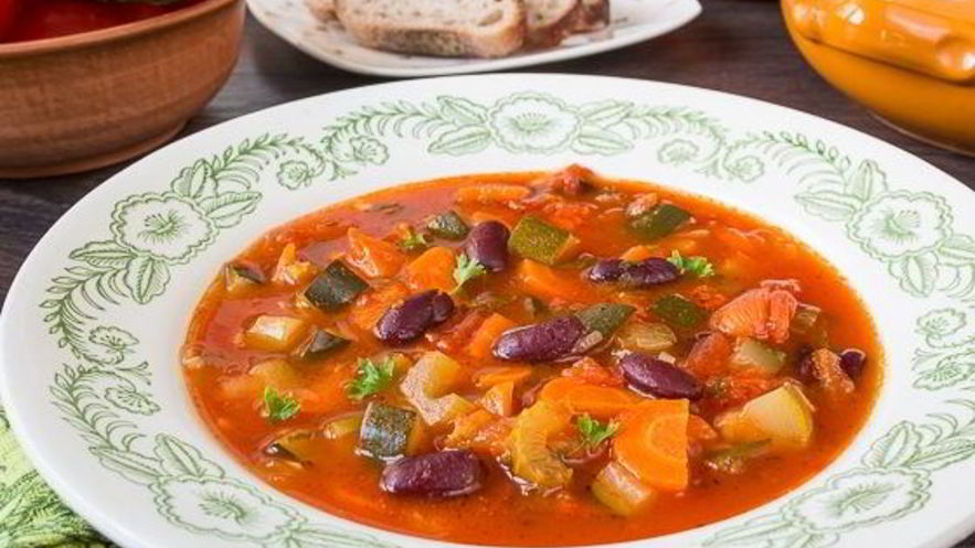 Рецепт овощного супа с красной фасолью