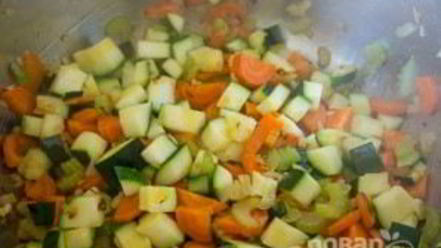 Рецепт овощного супа с красной фасолью