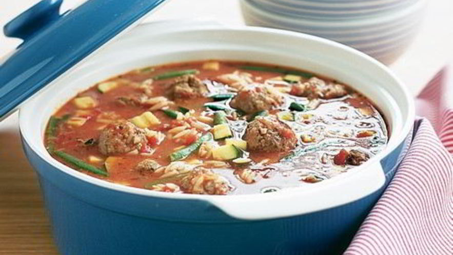 Рецепт овощного супа с сыром, фрикадельками и вермишелью по-итальянски