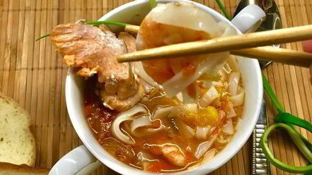 Рецепт рыбного супа-лапши с овощами