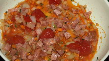 Рецепт чечевичной похлебки с сальчичоном