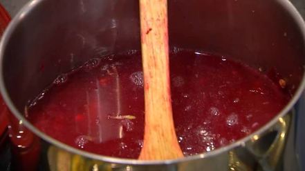 Рецепт чечевичной похлебки со свеклой и шпинатом