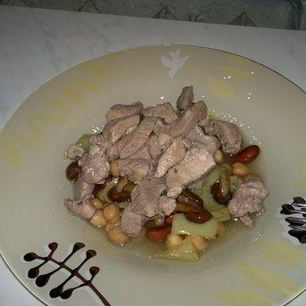 Рецепт Фасолева-нутовой похлебка с перцем и грибами и с бедром индейки в чесноке и розмарине