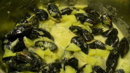 Рецепт густой похлебки с картофелем, мидиями и треской