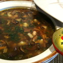 Рецепт Сытной постной похлебки с грибами и фасолью