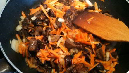 Рецепт сытной постной похлебки с грибами и фасолью