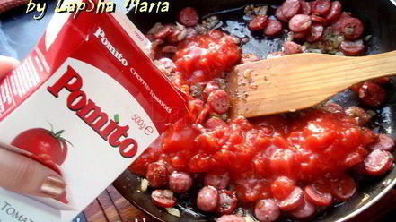 Рецепт томатной похлебки с копчеными колбасками и фасолью