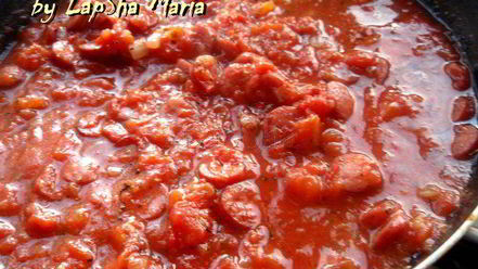 Рецепт томатной похлебки с копчеными колбасками и фасолью