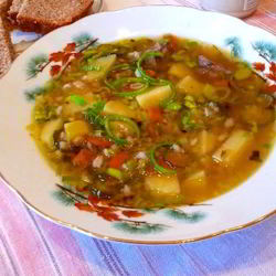 Рецепт Рассольника Ленинградского с мясом перловкой и огурцами