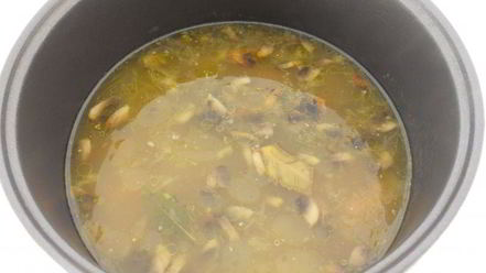 Рецепт рассольника с грибами и овсянкой в мультиварке