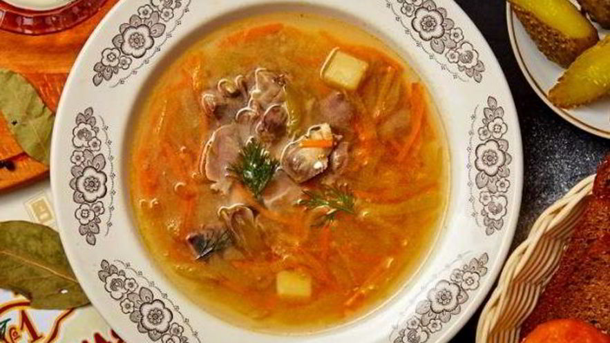 Рецепт рассольника с куриными сердечками