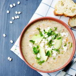 Рецепт Рассольника с маринованными кабачками и кукурузной крупой