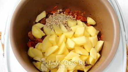 Рецепт рассольника с перловкой в мультиварке