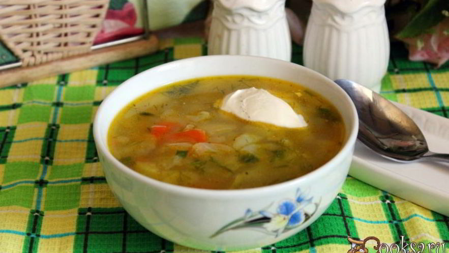 Рецепт летних щей из молодой капусты со сладким перцем
