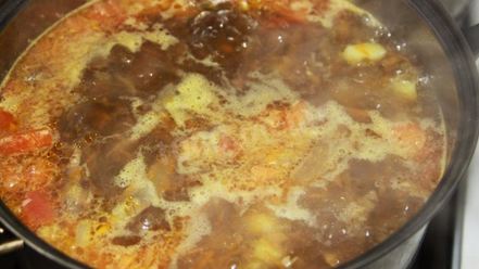 Рецепт постных щей из свежей капусты с сушеными грибами