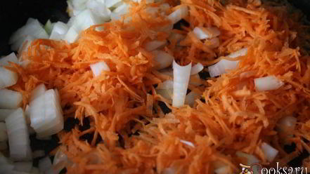 Рецепт щей из кислой капусты с перловкой на мясном бульоне