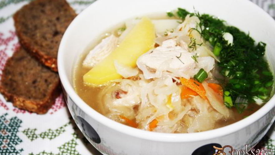 Рецепт щей с квашеной капустой, индейкой и копченой колбаской