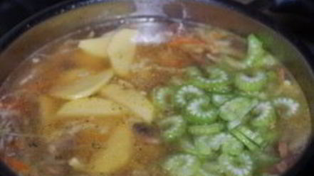 Рецепт вегетарианских щей из квашеной капусты