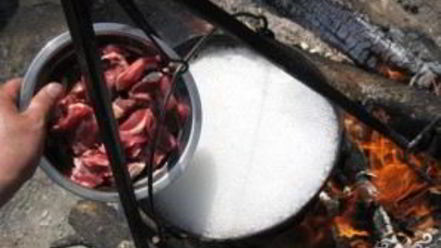 Рецепт шурпы из баранины на костре