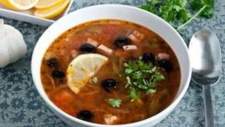 Рецепт солянки по-домашнему с колбасой