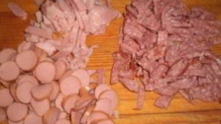 Рецепт солянки с колбасой и грибами