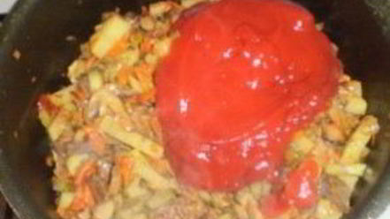 Рецепт солянки с колбасой и грибами