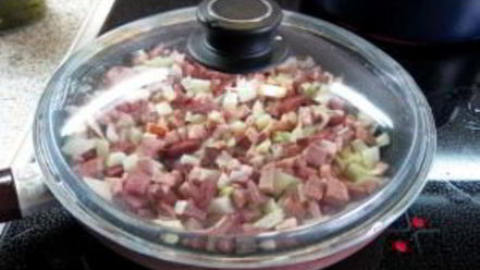 Рецепт солянки с маслинами и лимоном