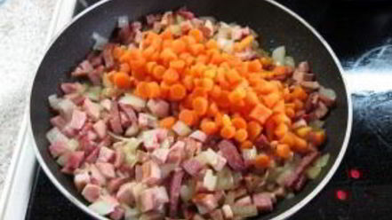 Рецепт солянки с маслинами и лимоном