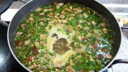 Рецепт солянки с маслинами и лимоном