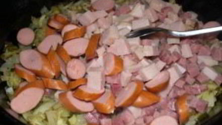 Рецепт солянки сборной с колбасой