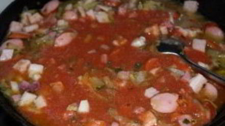 Рецепт солянки сборной с колбасой