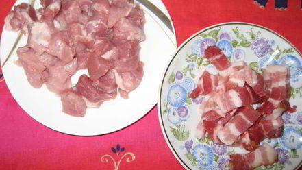 Рецепт солянки тушеной свиной с вешенками