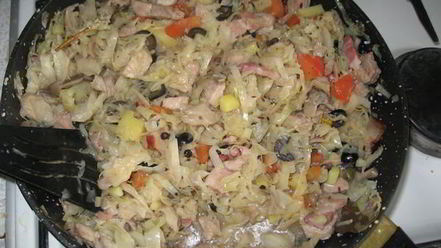 Рецепт солянки тушеной свиной с вешенками