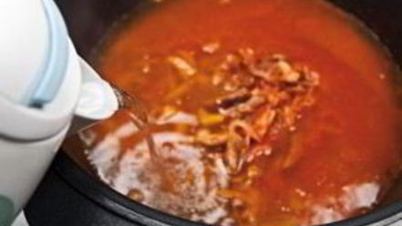 Рецепт солянки в казане