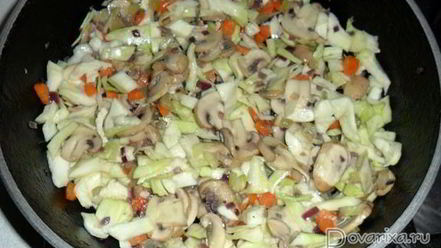 Рецепт супа-солянки с грибами и капустой