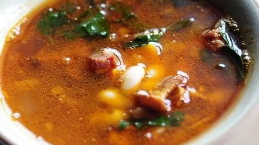 Рецепт супа из лисичек с фасолью