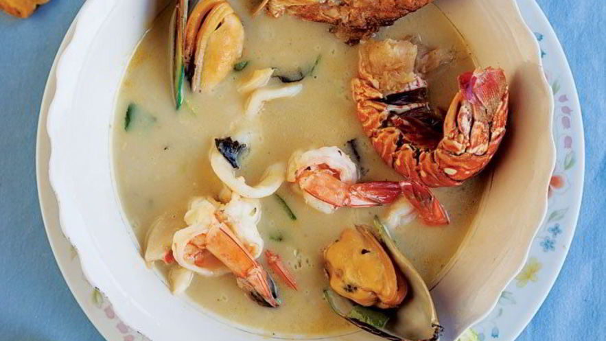 Рецепт супа из морепродуктов с раковыми шейками